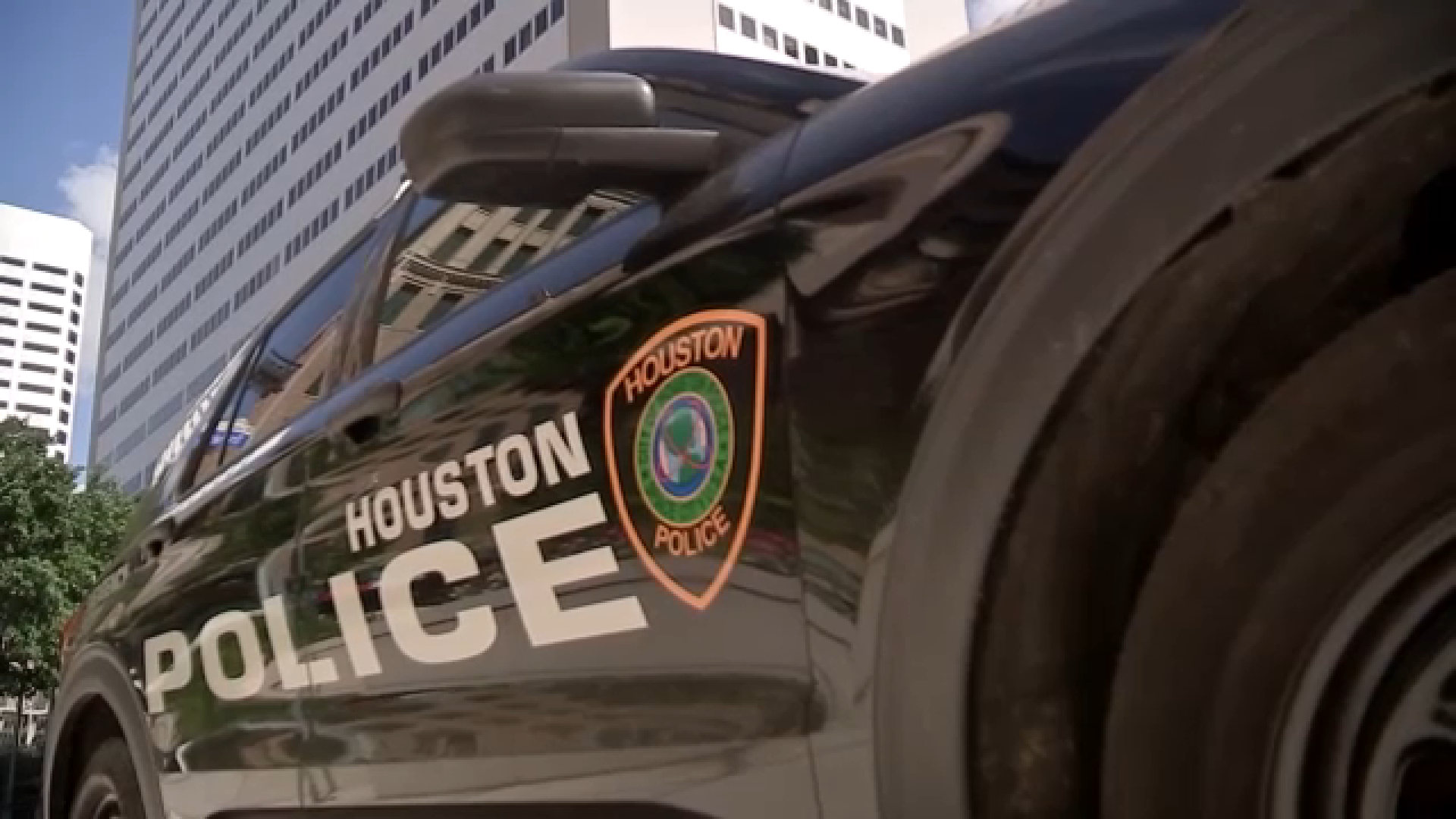 Houston Police Officer indicted on sexual assault of a child under 14, court records show