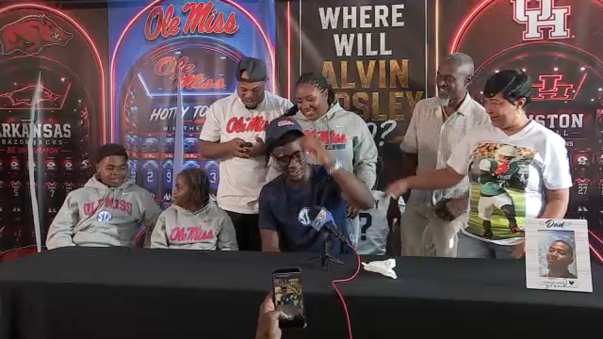 Fort Bend Crawford High School's 4-star WR Alvin Mosley commits to Ole Miss football